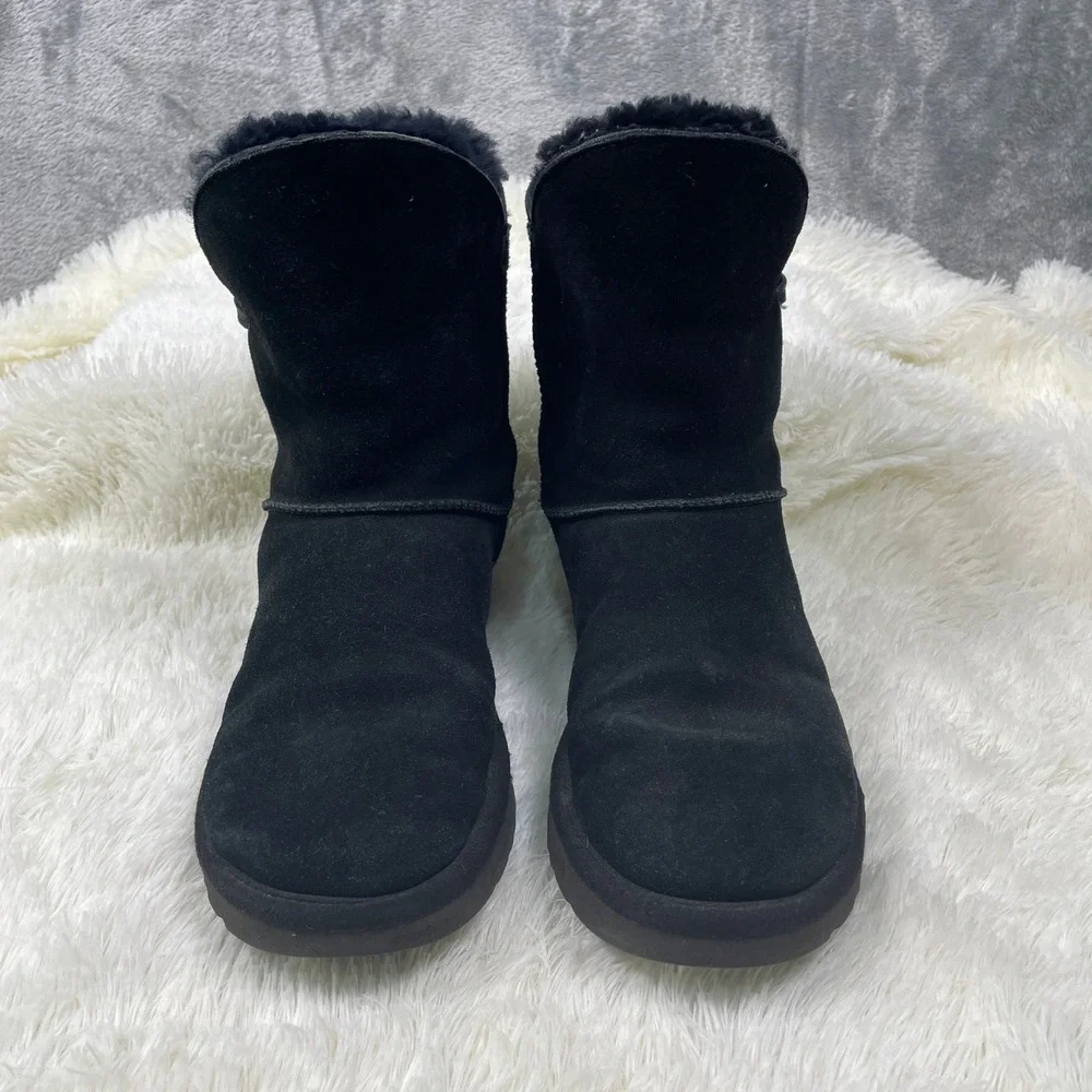 UGG 1018629 Boots Womens 8 Black Very Good Suede Shearling Split Shaft Lace Up